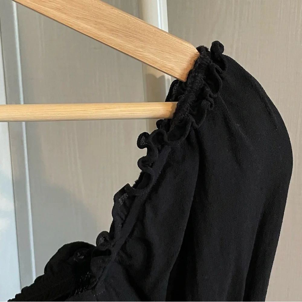 Reformation Black Ruffled Top - Picture 6 of 6